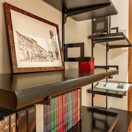 Spacious With Kitchenette, Near Piazza Maggiore Болонья