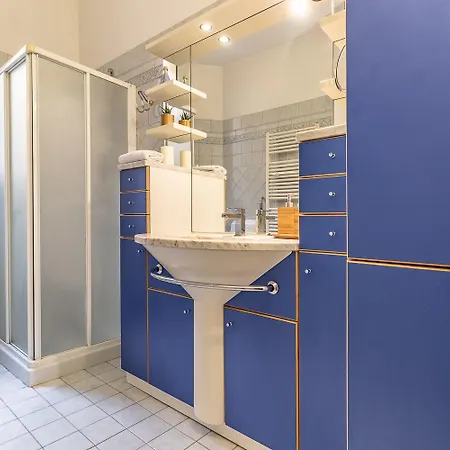 Spacious With Kitchenette, Near Piazza Maggiore * Болонья