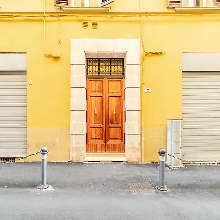 Spacious With Kitchenette, Near Piazza Maggiore Апартаменты *